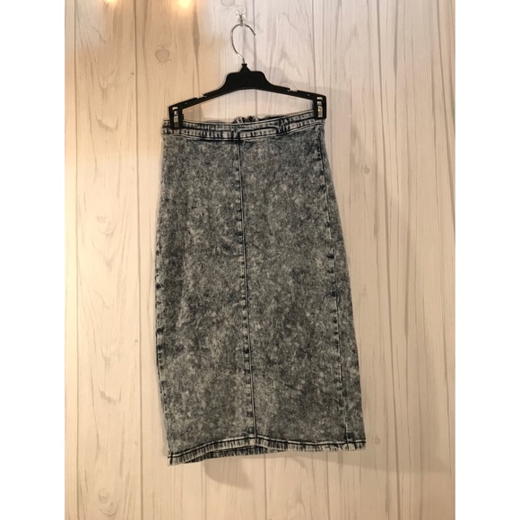 Jean Skirt - Picture 3 of 4